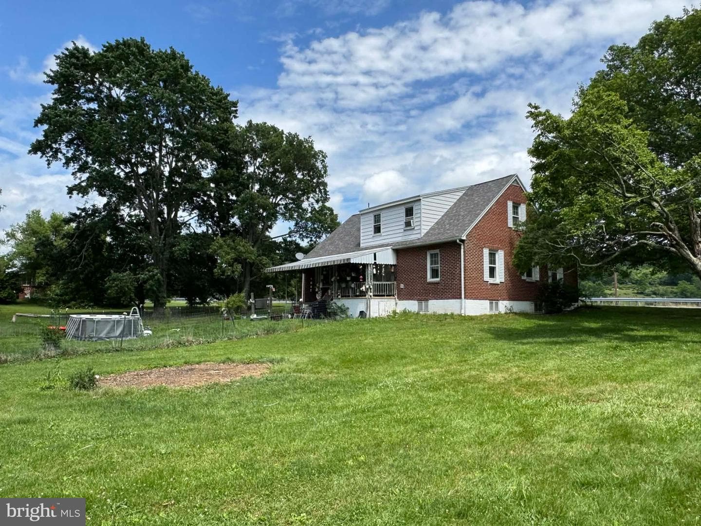 2165 Bedford Valley Road photo 1