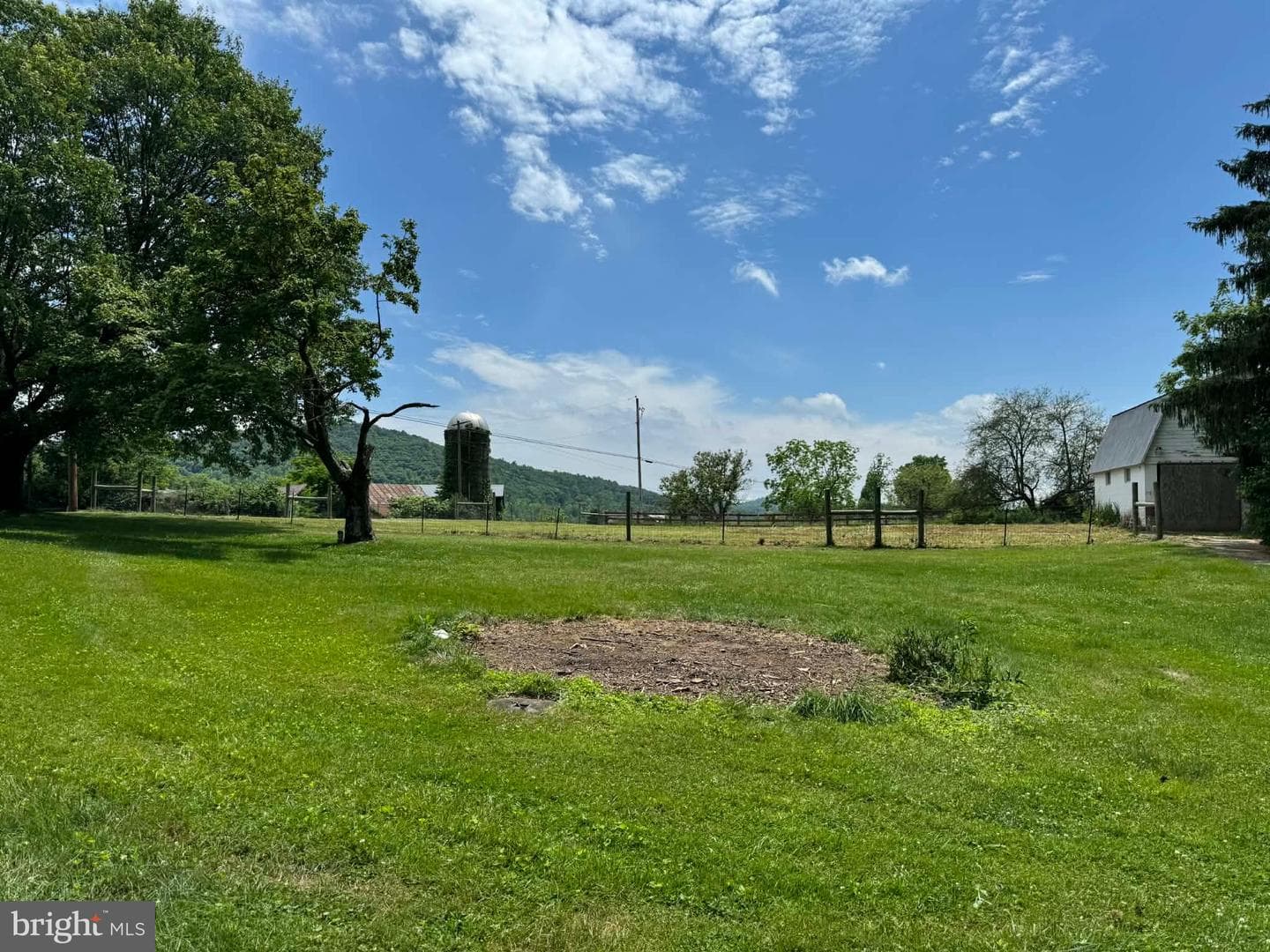 2165 Bedford Valley Road photo 14