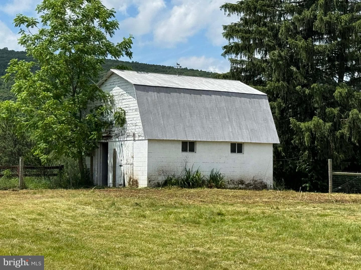 2165 Bedford Valley Road photo 20