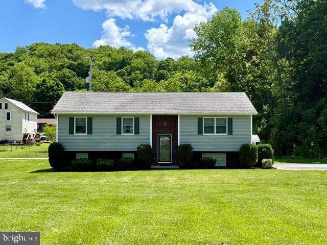 703 Spring Street, Saxton