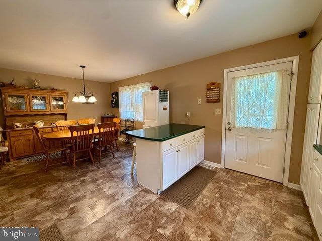703 Spring Street photo 9