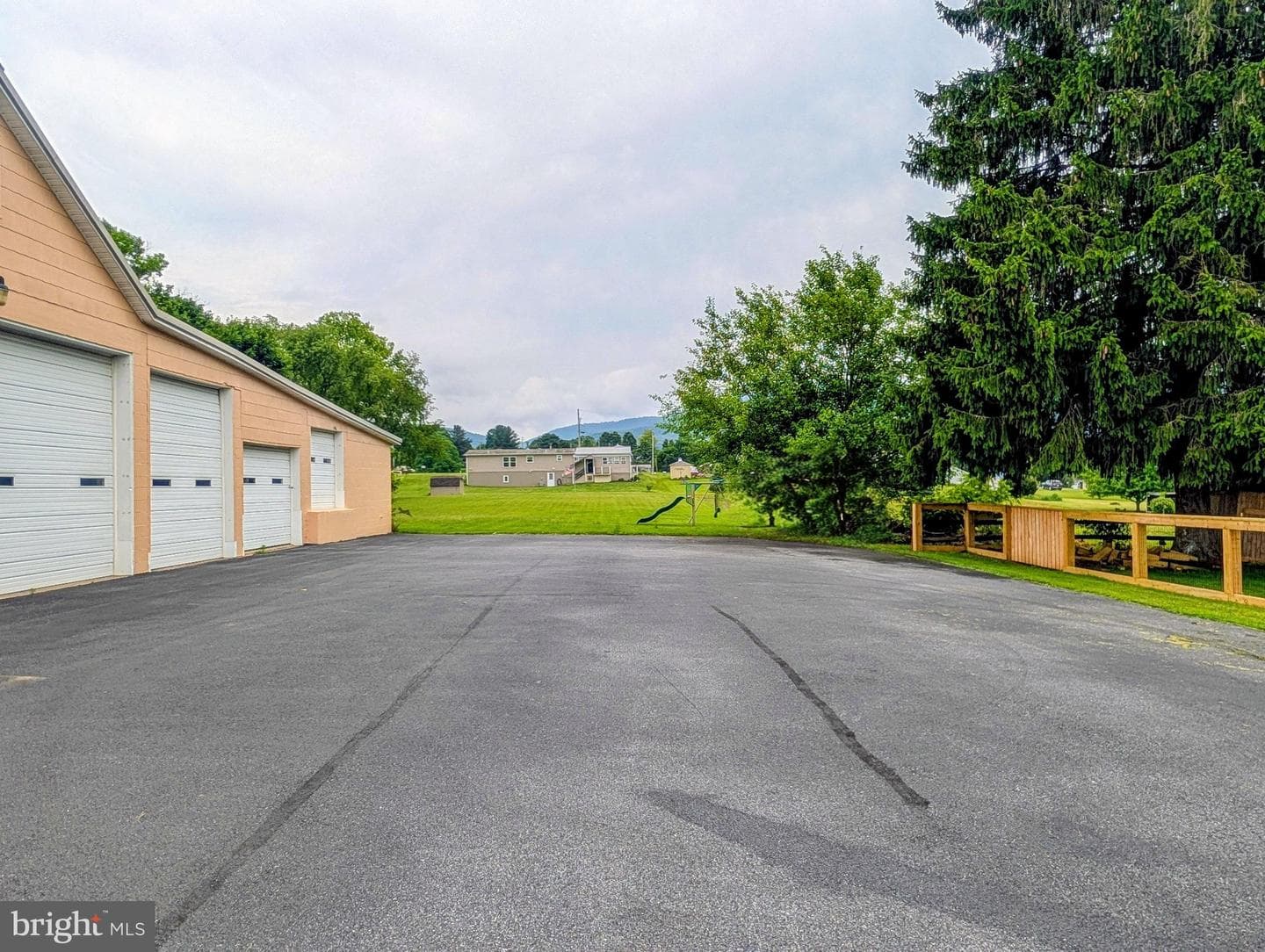 4080 Woodbury Pike photo 59