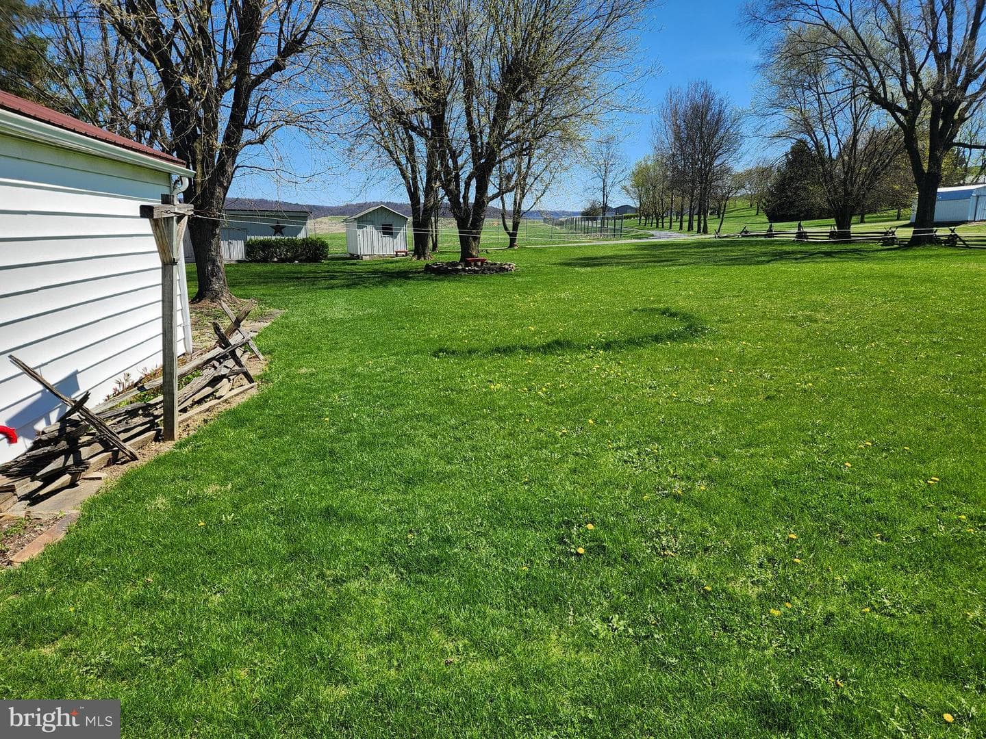 5822 Business 220 photo 32