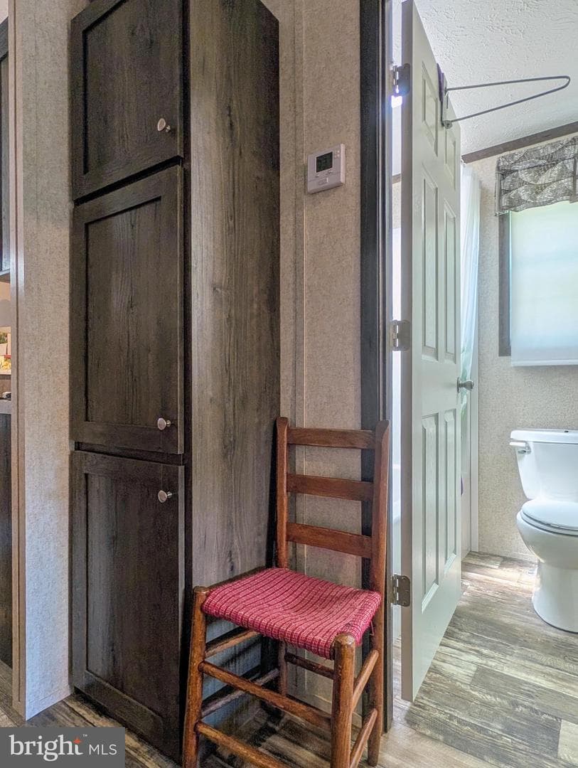 210 Chestnut St photo 14