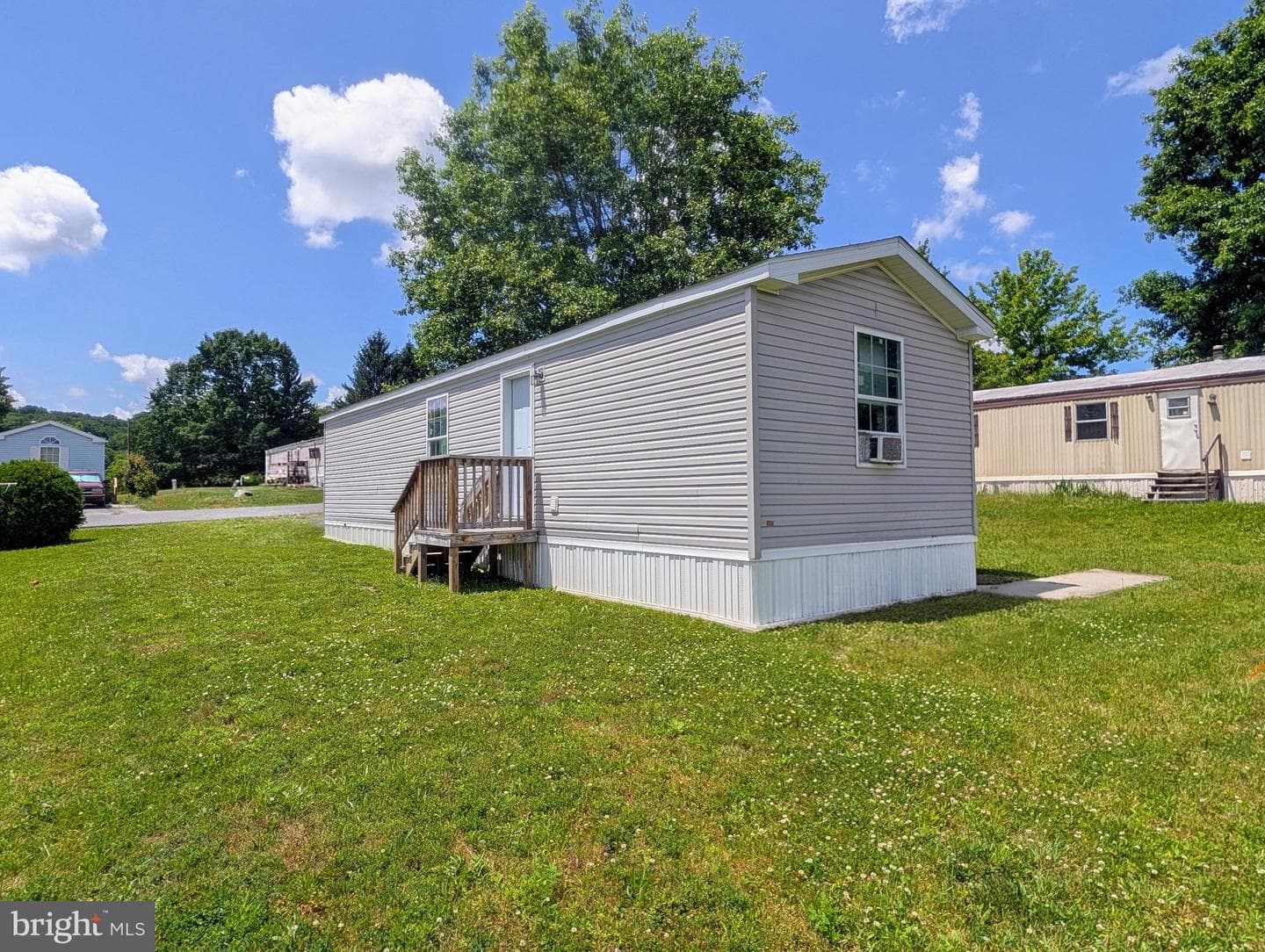 210 Chestnut St photo 7