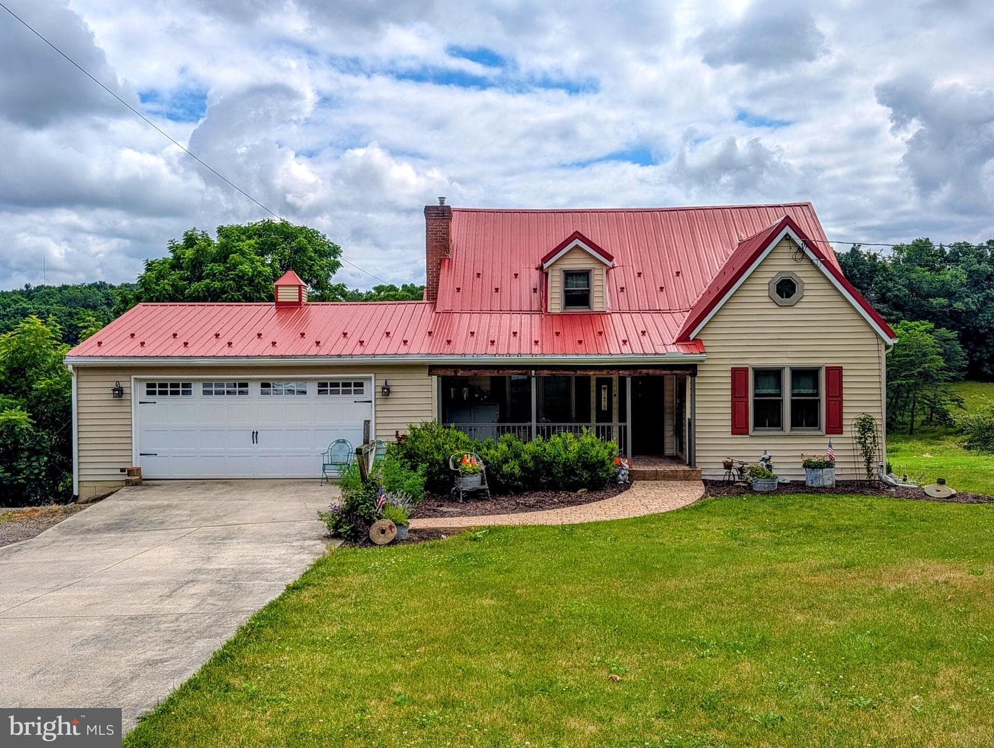 7475 Lincoln Hwy, Bedford