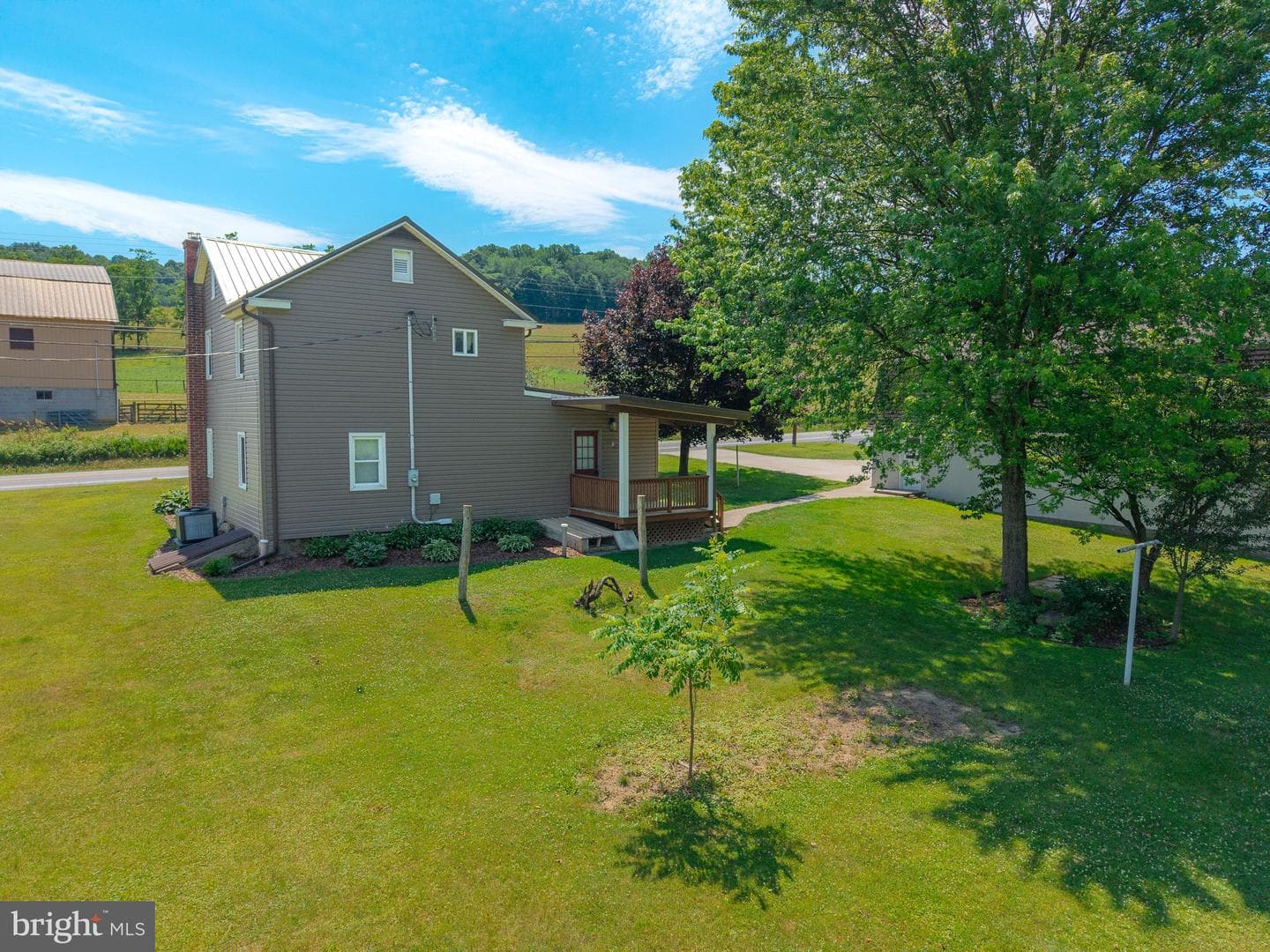 2391 Raystown Rd photo 4