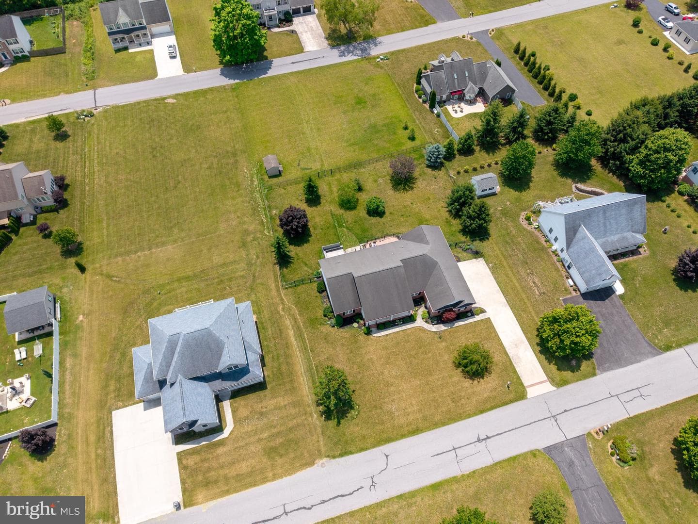 274 Hawthorne Drive photo 61