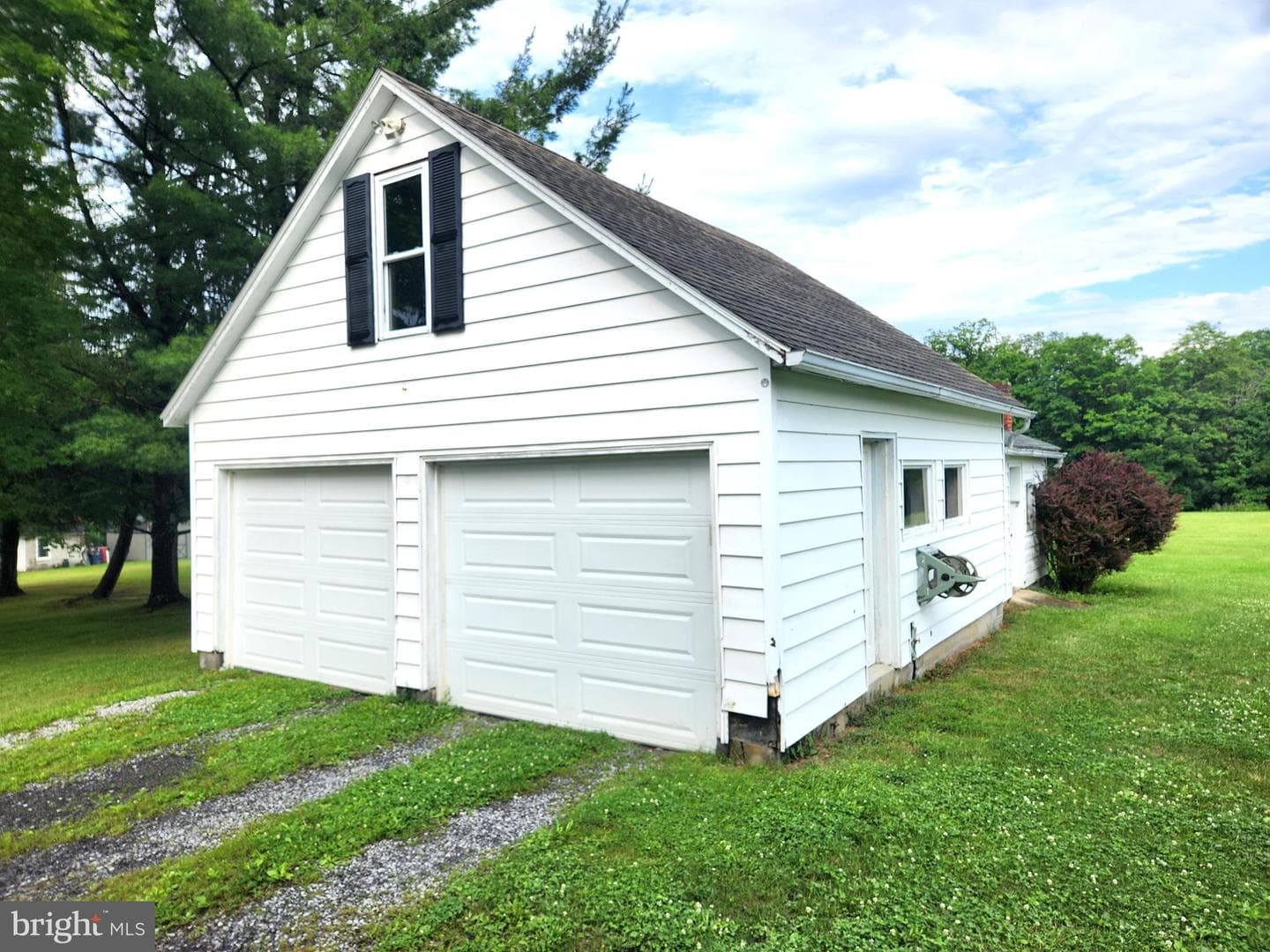 4730 Cortland Rd photo 25