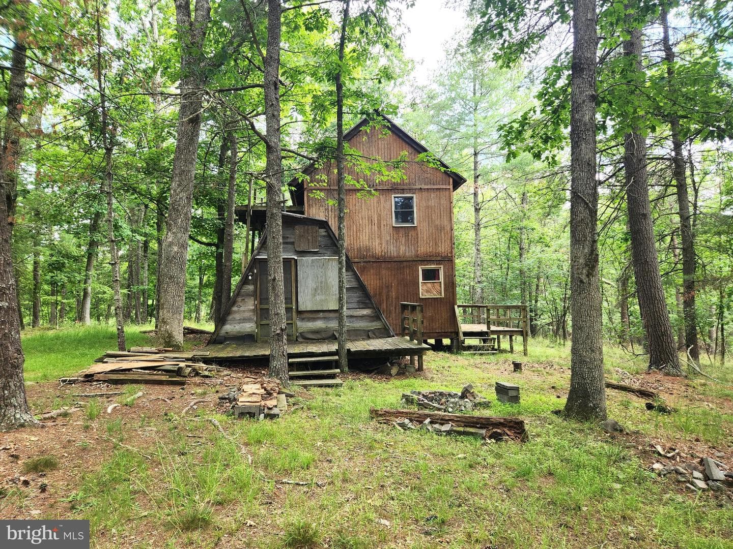 217 Lansing Road photo 1