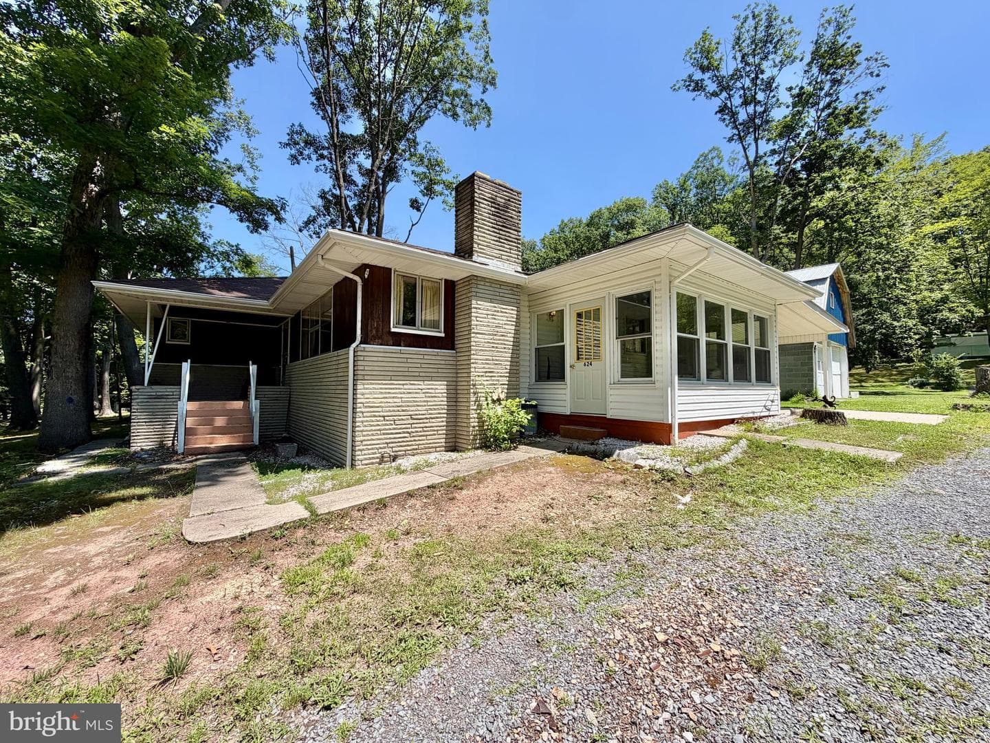 624 & 632 Raystown Road photo 1