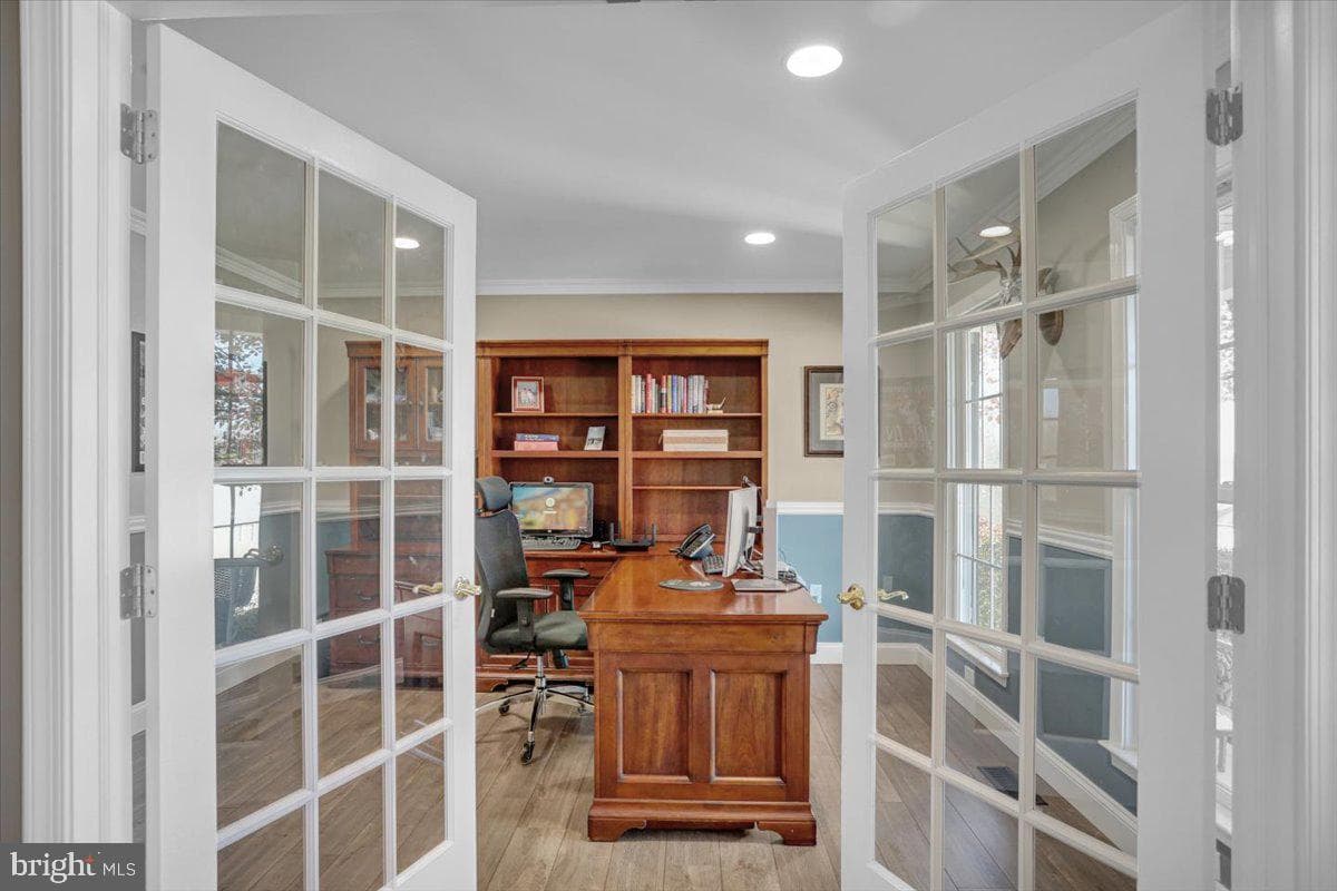 15 Pickwick Place photo 14