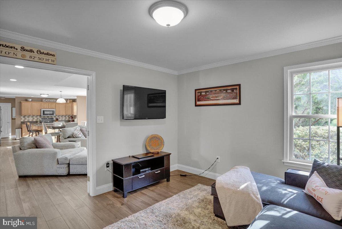 15 Pickwick Place photo 21