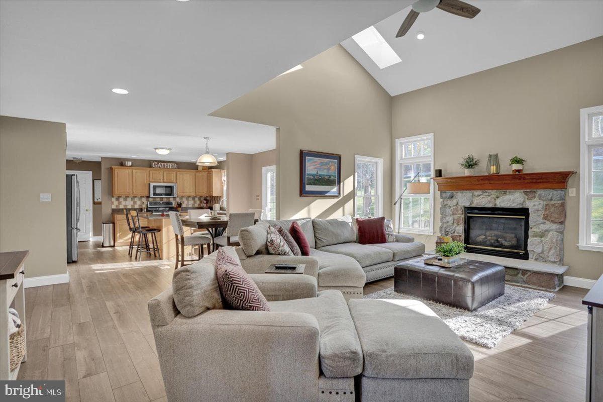 15 Pickwick Place photo 22