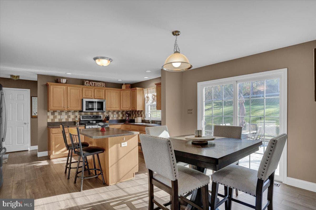 15 Pickwick Place photo 26