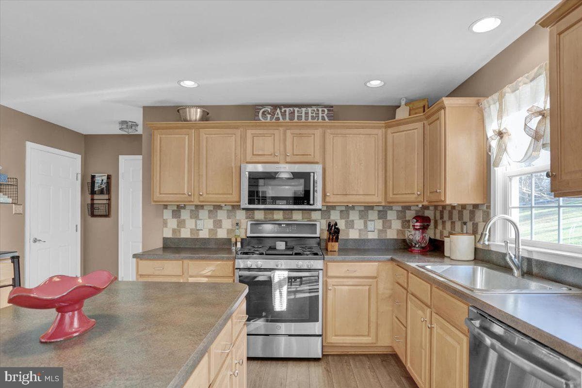 15 Pickwick Place photo 30