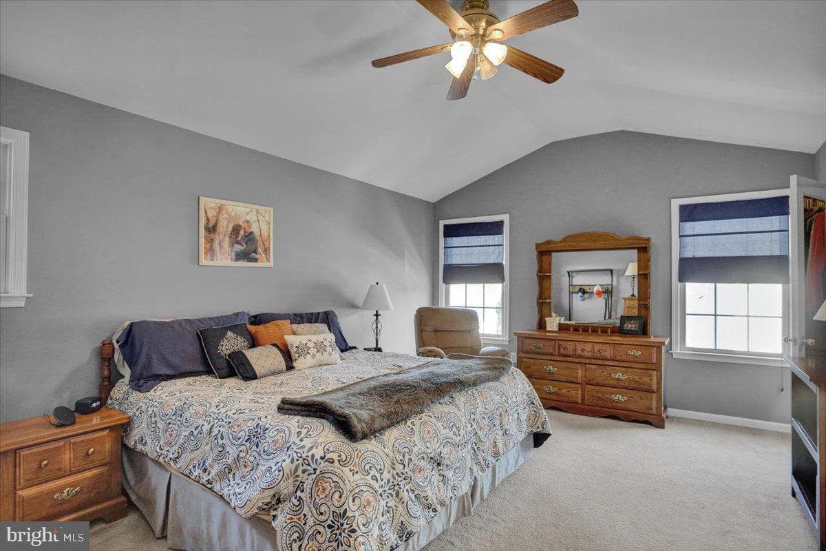 15 Pickwick Place photo 37
