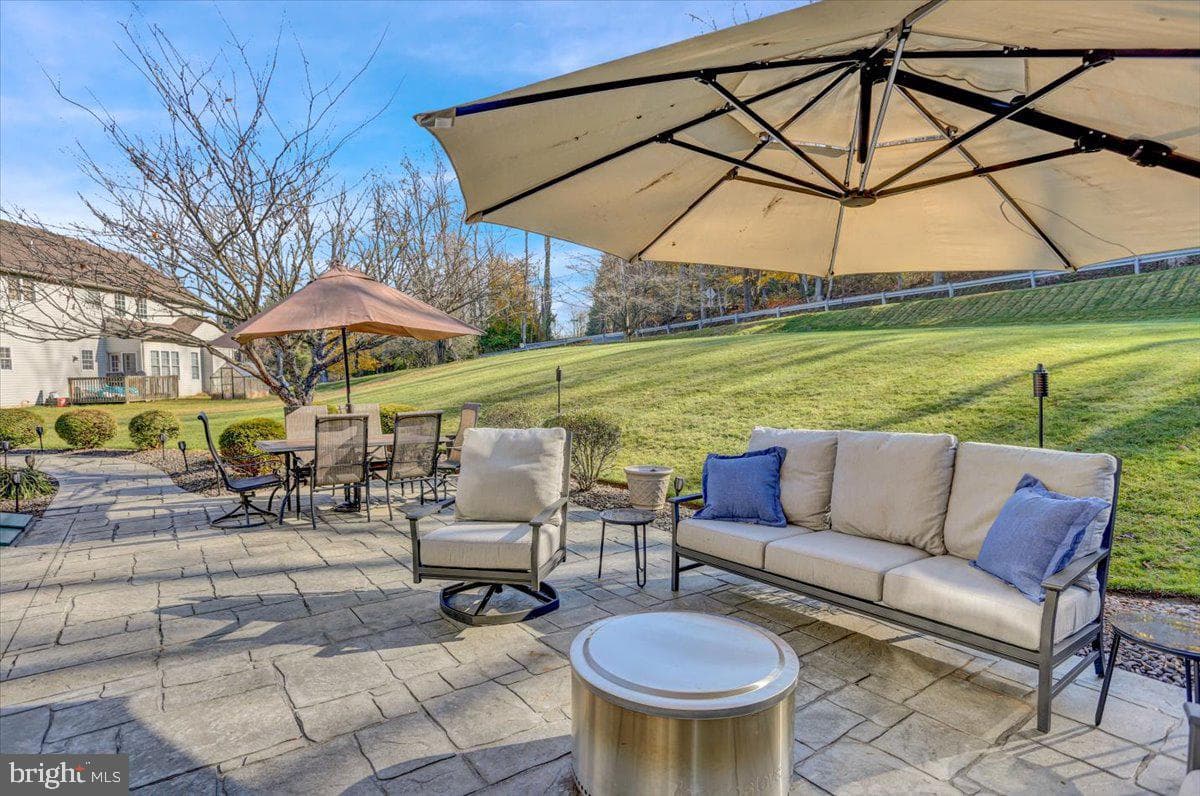 15 Pickwick Place photo 52