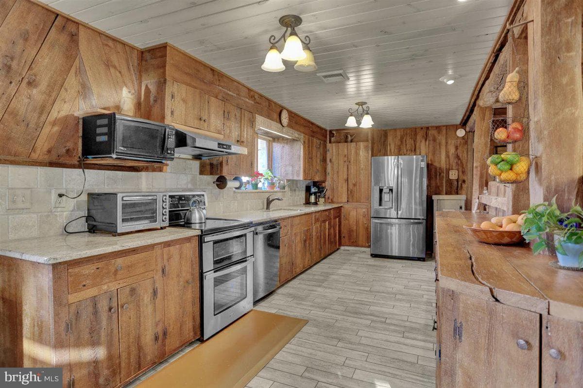 165 Nursery Road photo 10