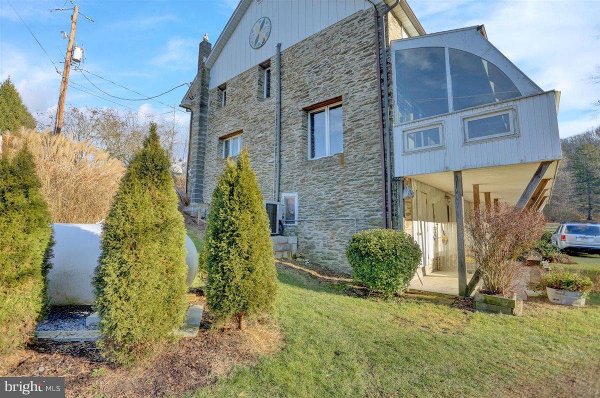 165 Nursery Road photo 3