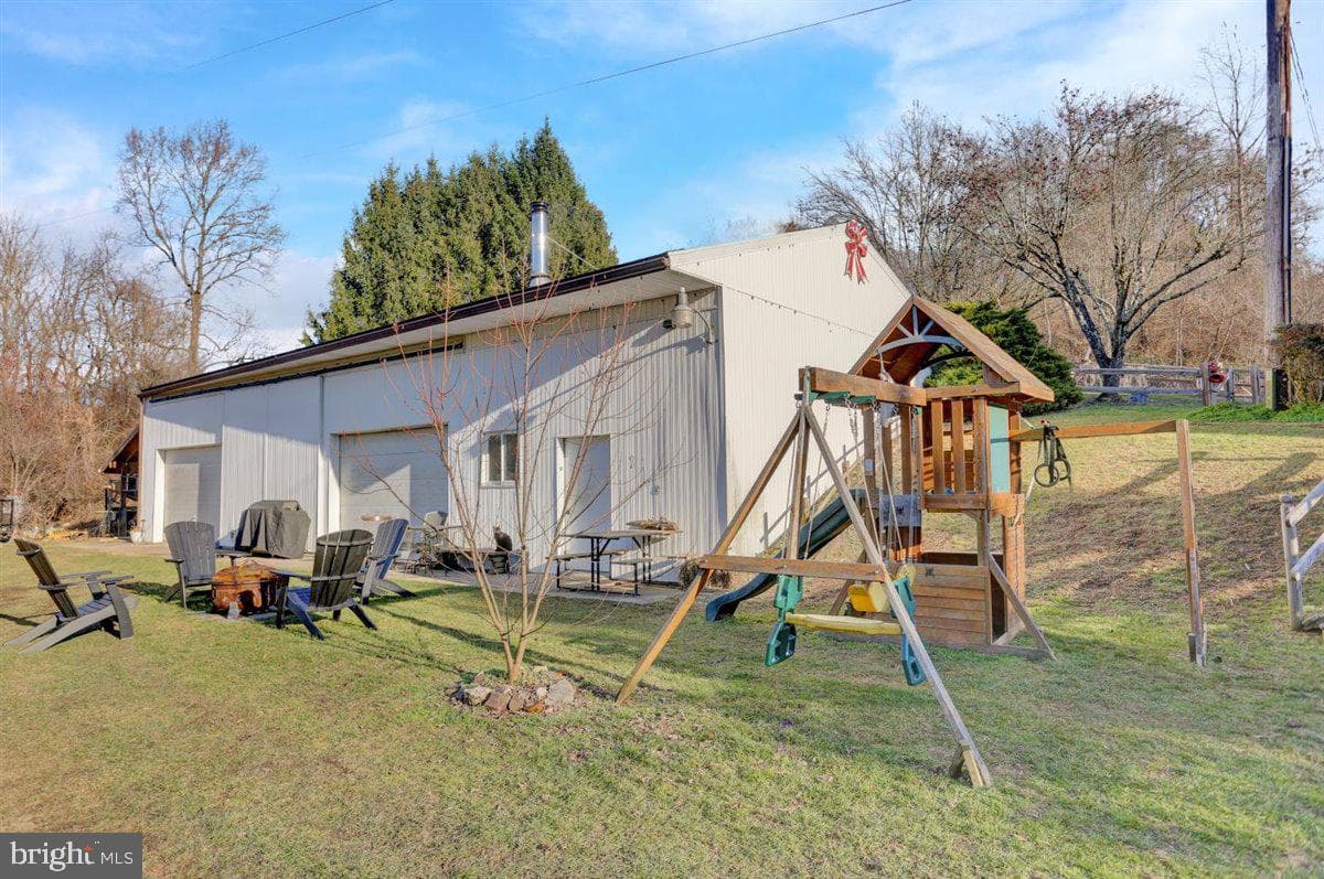 165 Nursery Road photo 42
