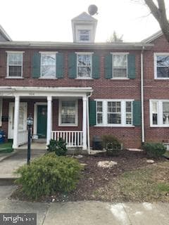 934 Hamilton Place photo 1