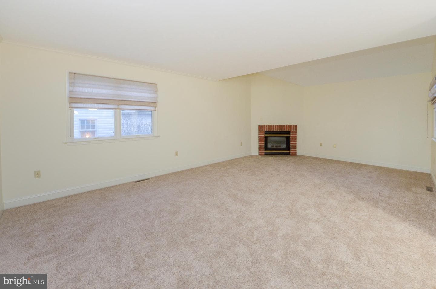 249 Keats Drive photo 14