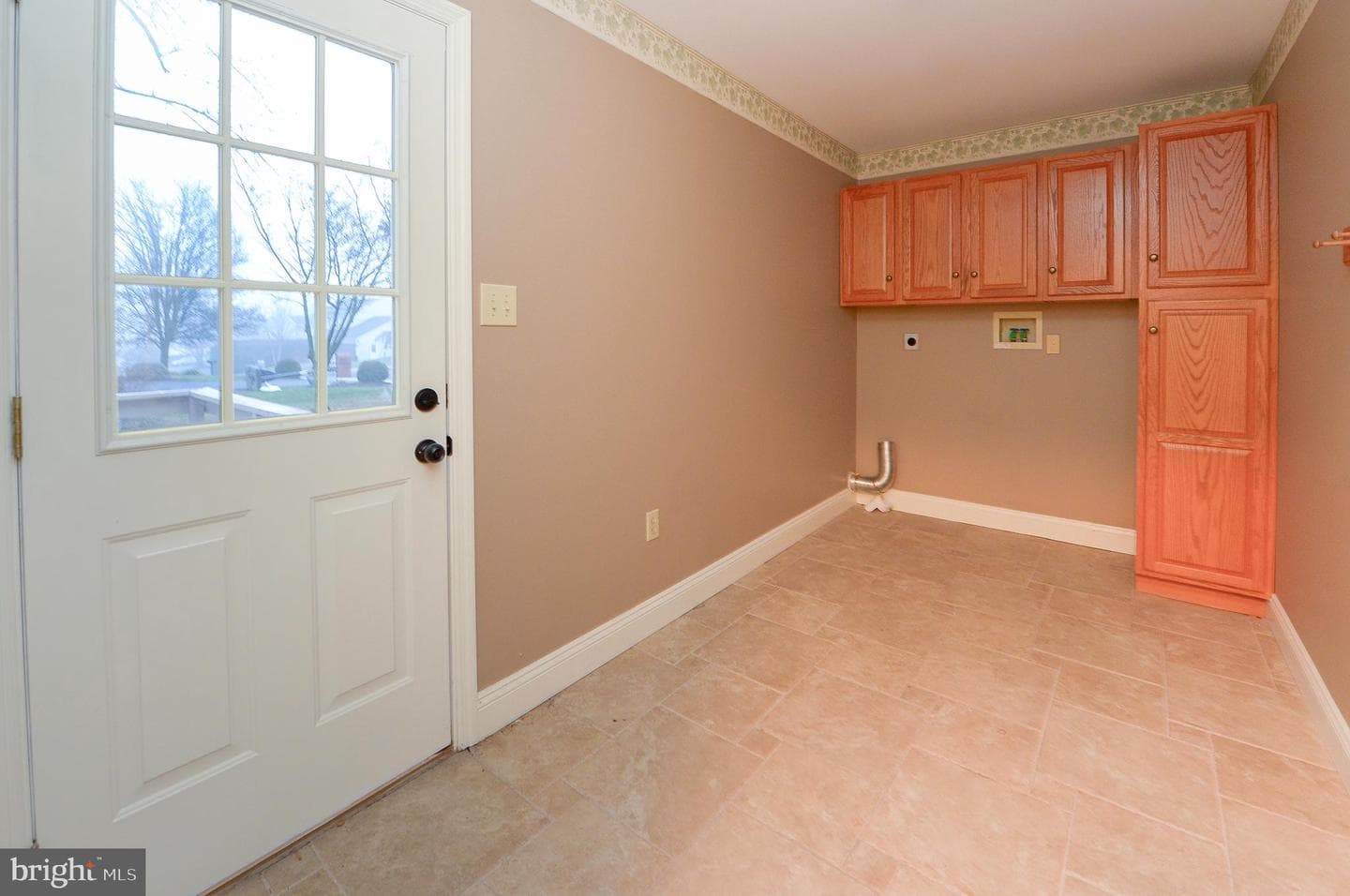 249 Keats Drive photo 16