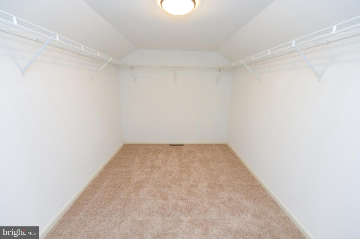 249 Keats Drive photo 22