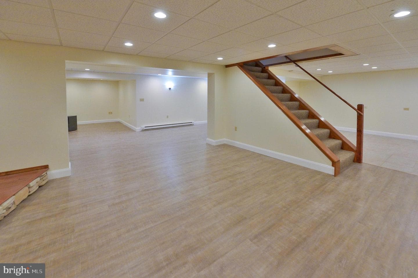 249 Keats Drive photo 33