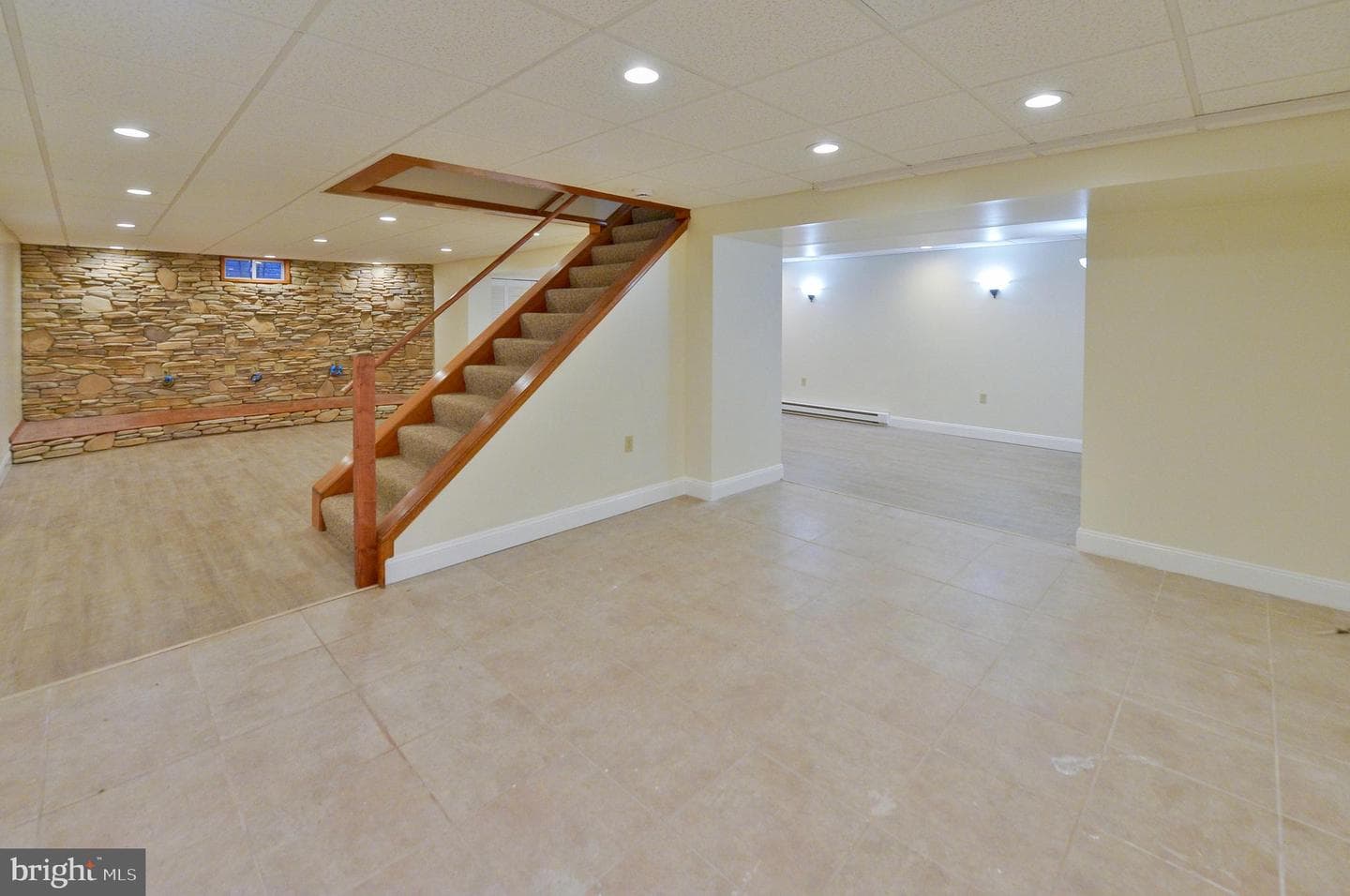 249 Keats Drive photo 35