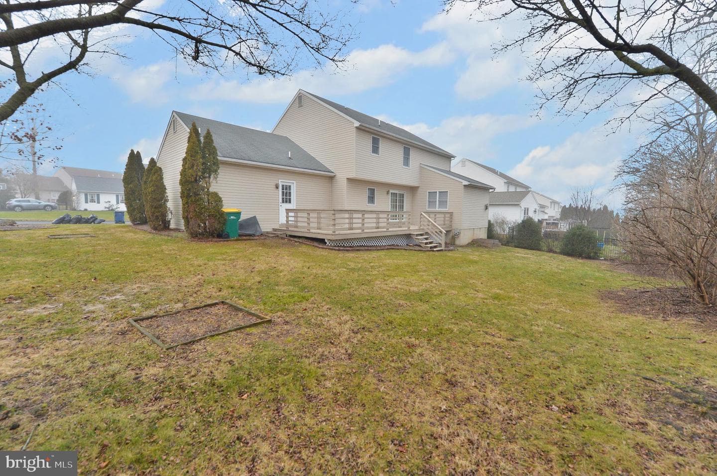249 Keats Drive photo 4