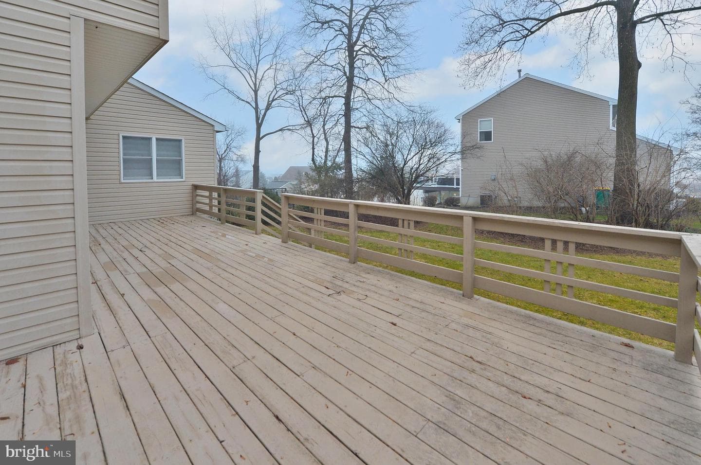 249 Keats Drive photo 5