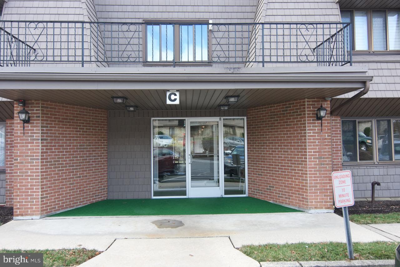 1801 Cambridge Avenue #c-6 photo 2