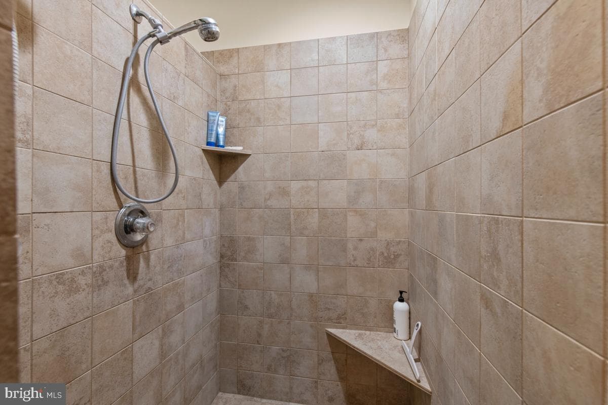 116 Ellsworth Drive photo 17