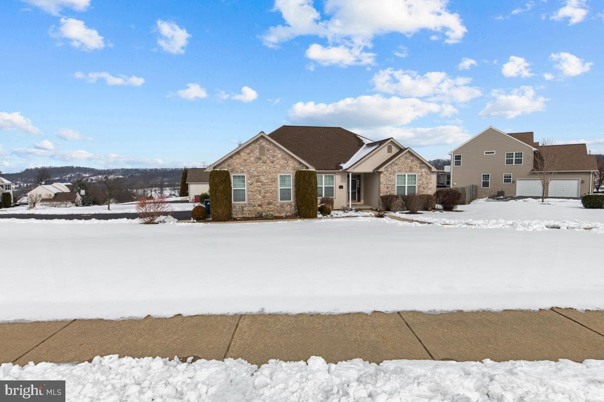 116 Ellsworth Drive photo 3