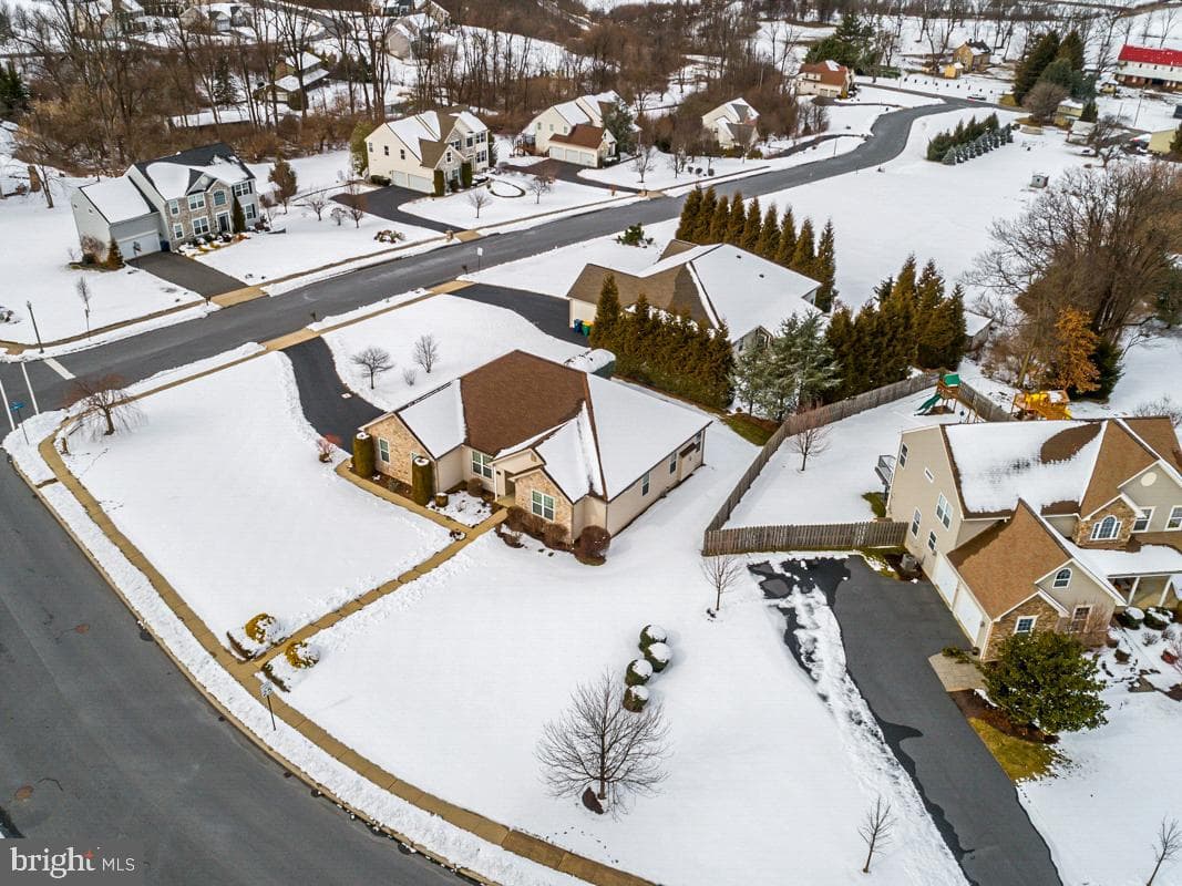 116 Ellsworth Drive photo 40