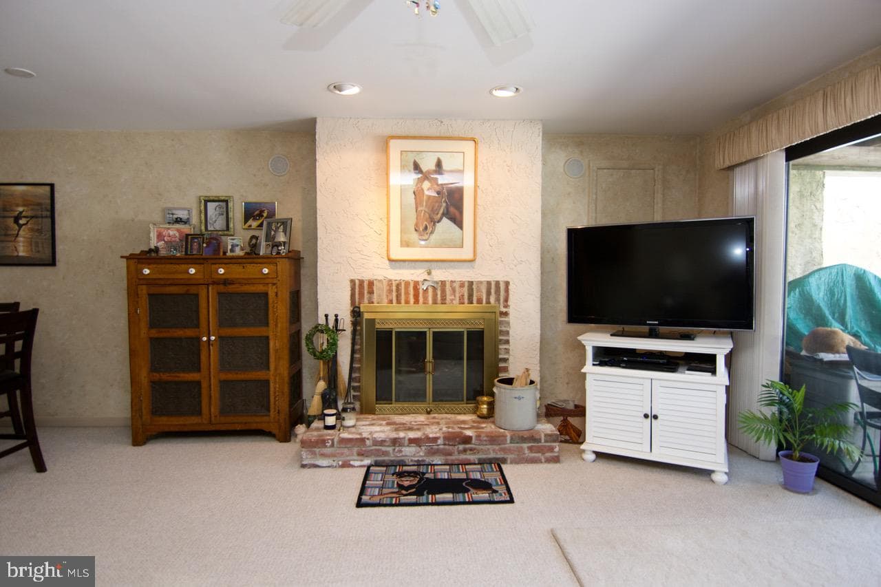 35 Pine Woods Court photo 14