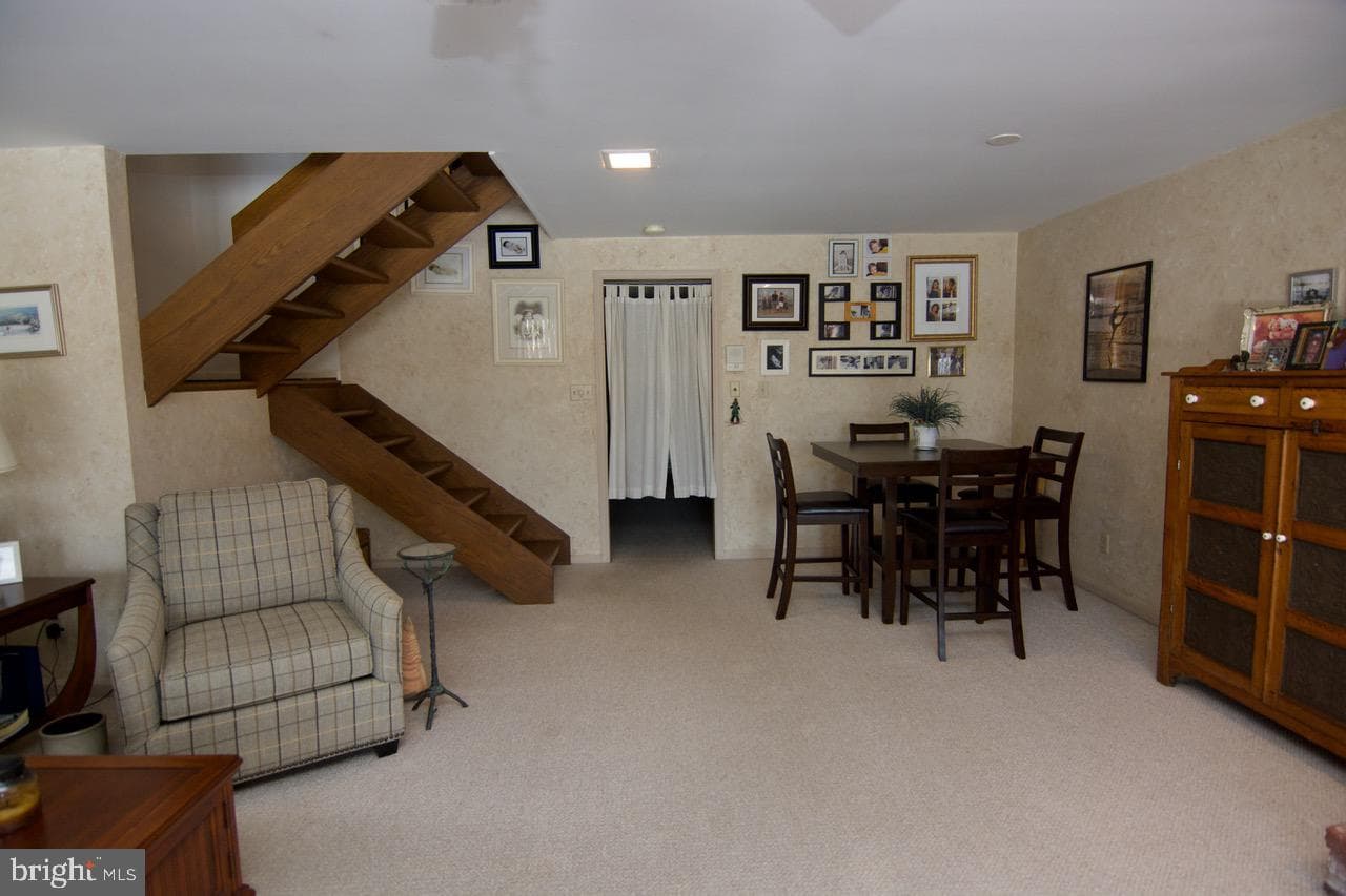 35 Pine Woods Court photo 17