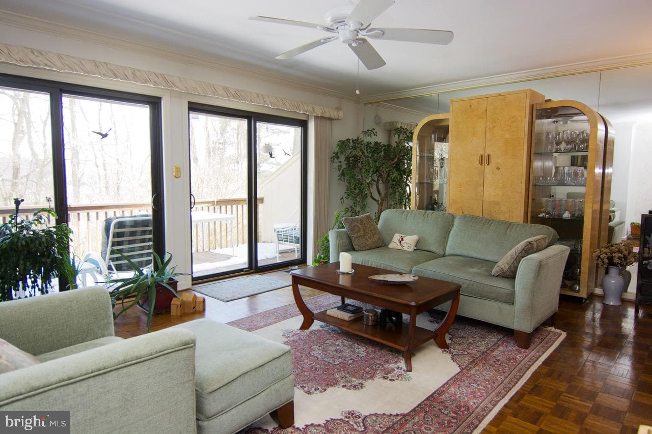 35 Pine Woods Court photo 3