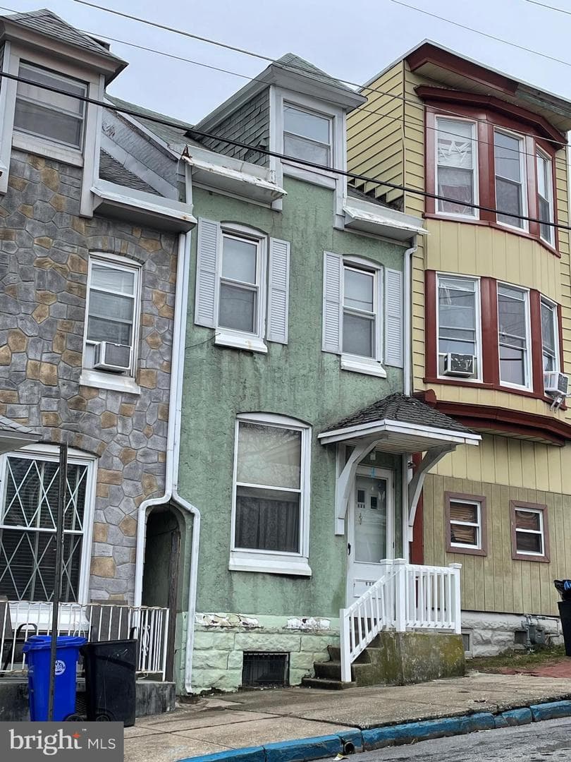 302 S 16th Street photo 2