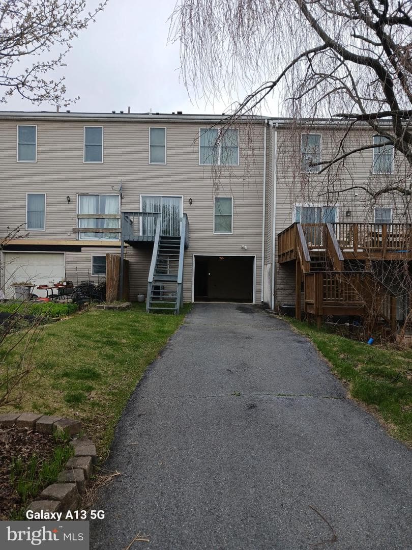 211 Poplar Drive photo 2