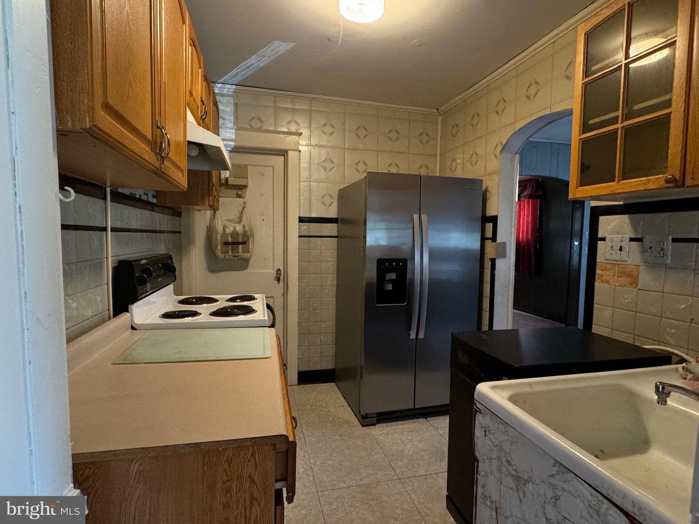 208 Midland Avenue photo 9