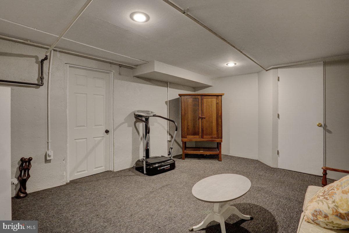 330 Carsonia Avenue photo 41