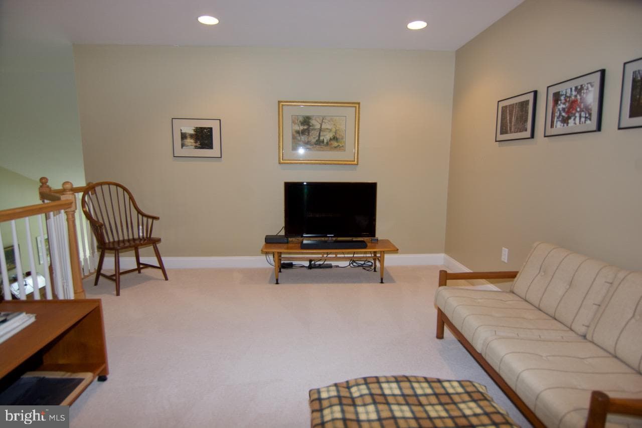 226 Oak Hill Lane photo 18