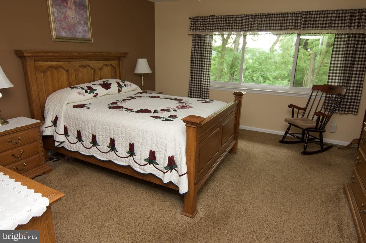 24 Pine Woods Court photo 11