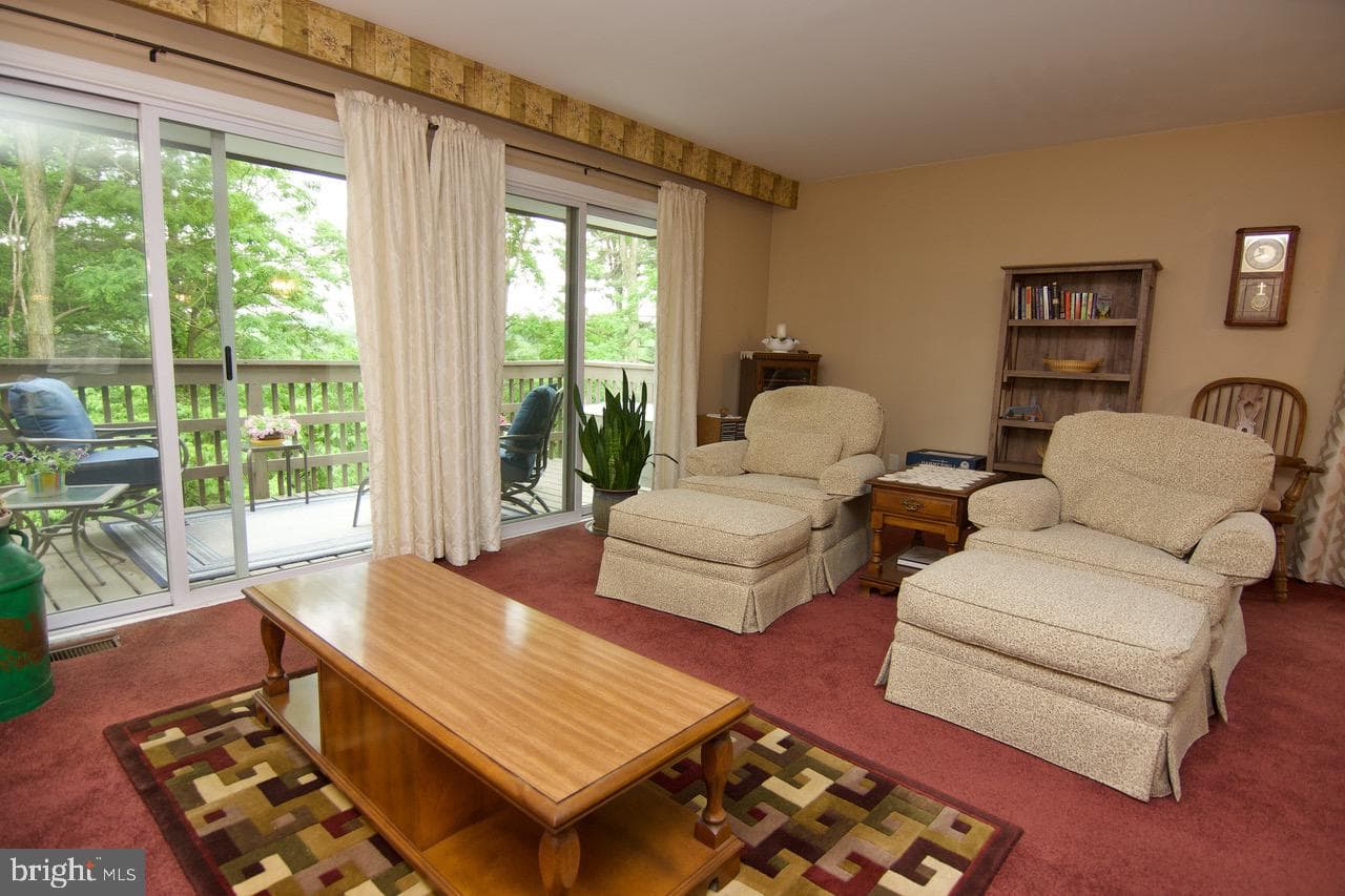 24 Pine Woods Court photo 9