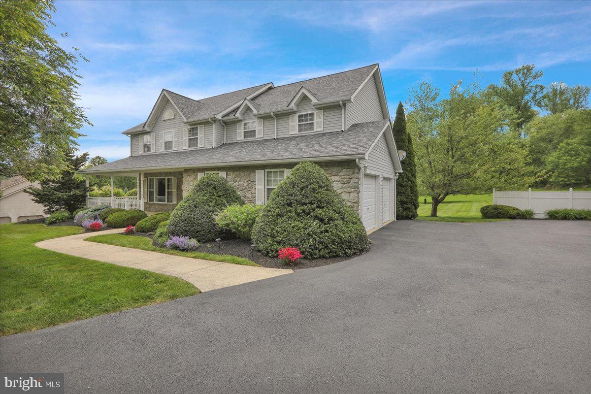 147 Fox Hill Drive photo 47