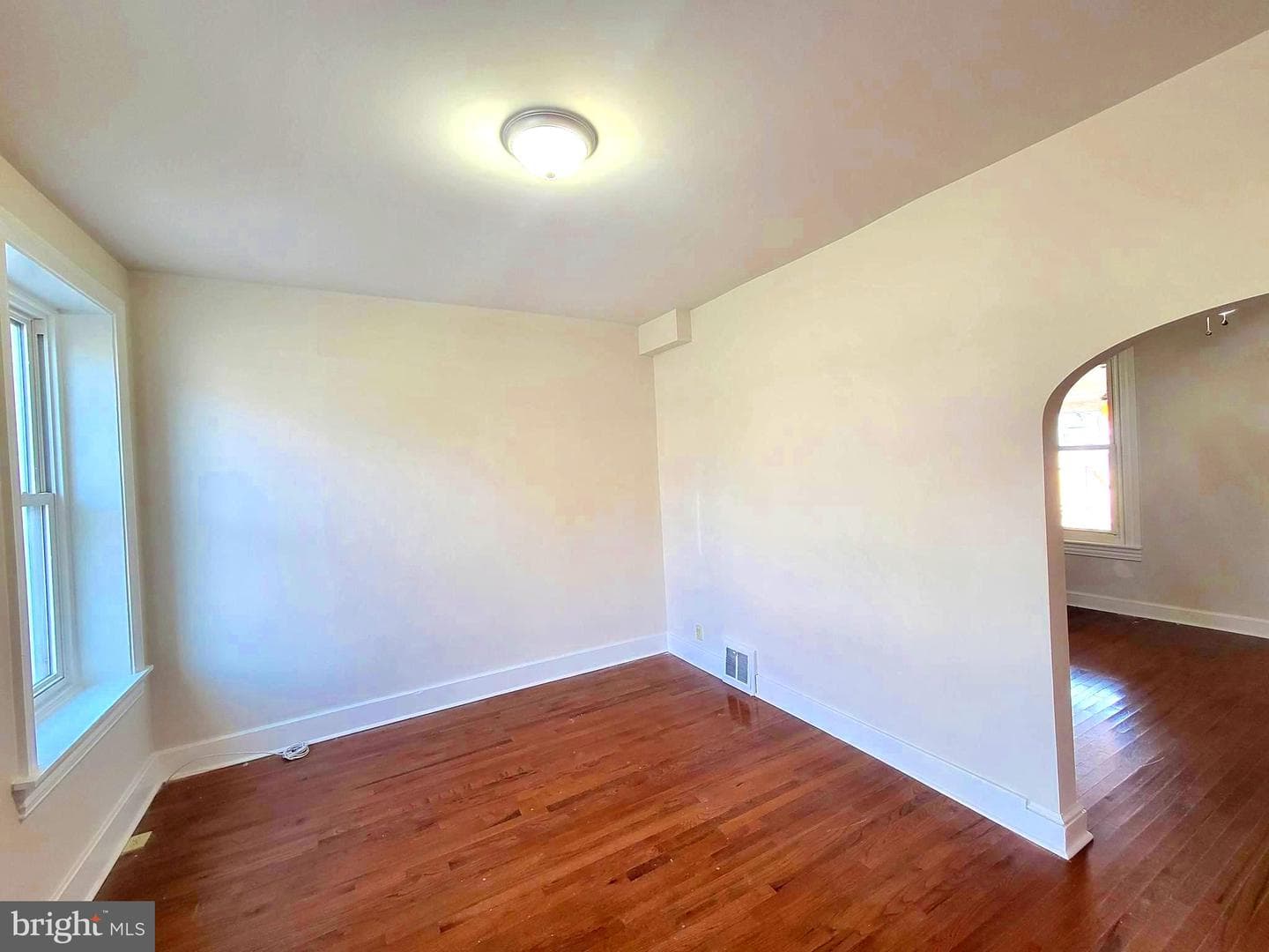 622 E Philadelphia Avenue photo 3
