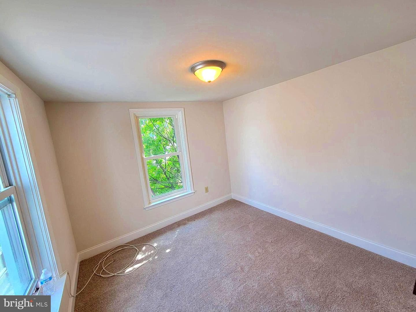 622 E Philadelphia Avenue photo 7